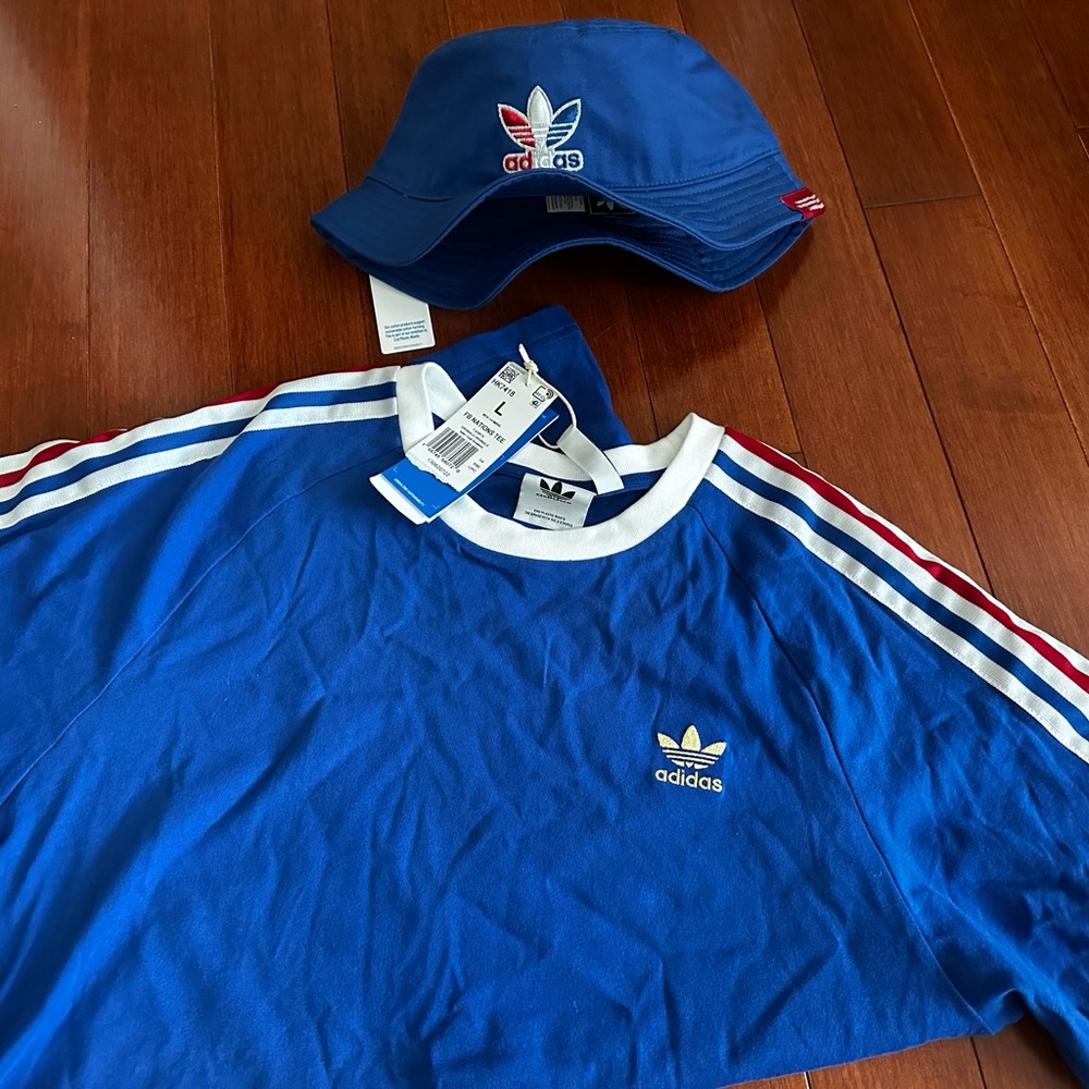 Adidas Originals Men’s 3 Stripes Tee and Bucket Hat